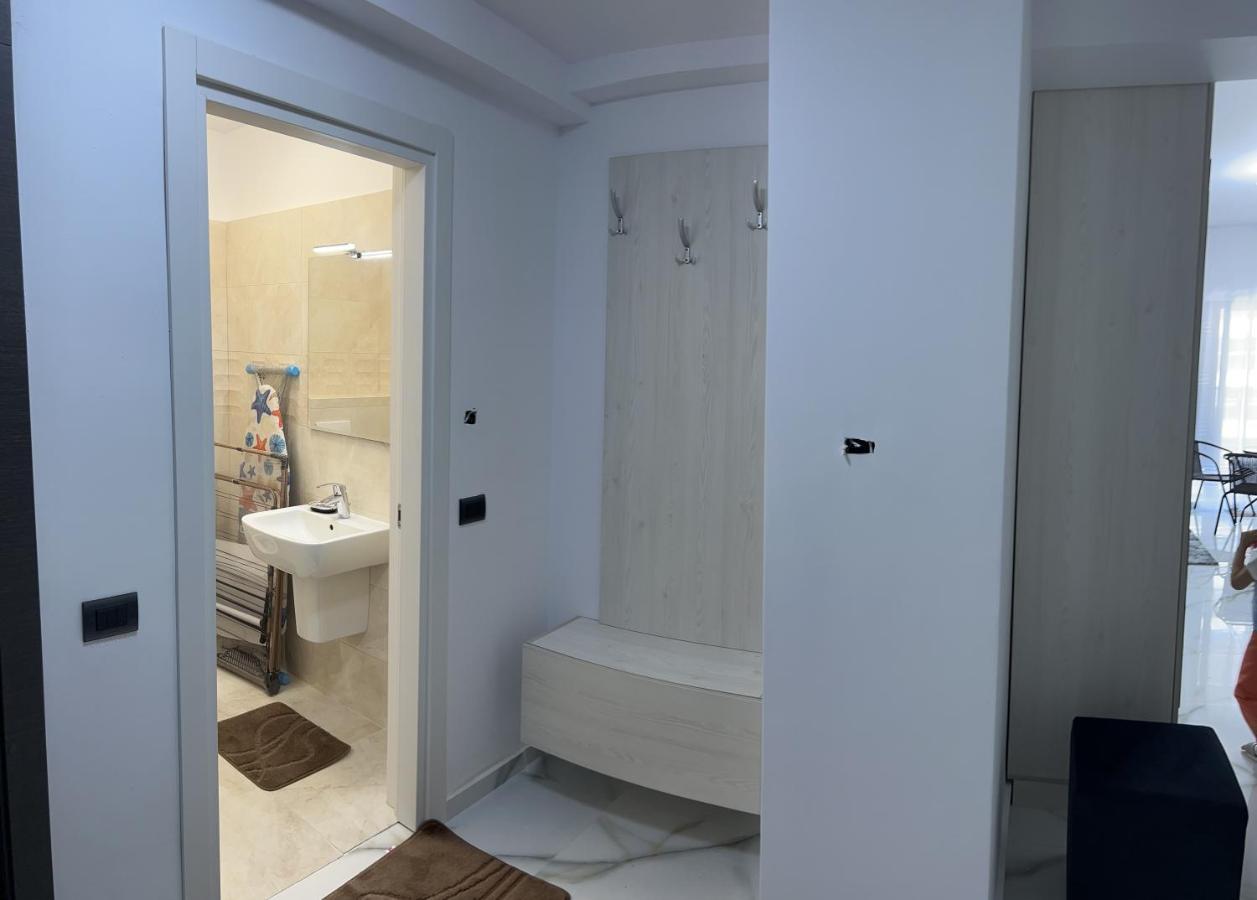 Casa Del Mar 2 Apartment Мамая Екстериор снимка